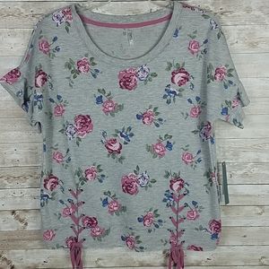NWT, Silverwear, women's Gray and Pink Floral top, Round-neck, Sz PS